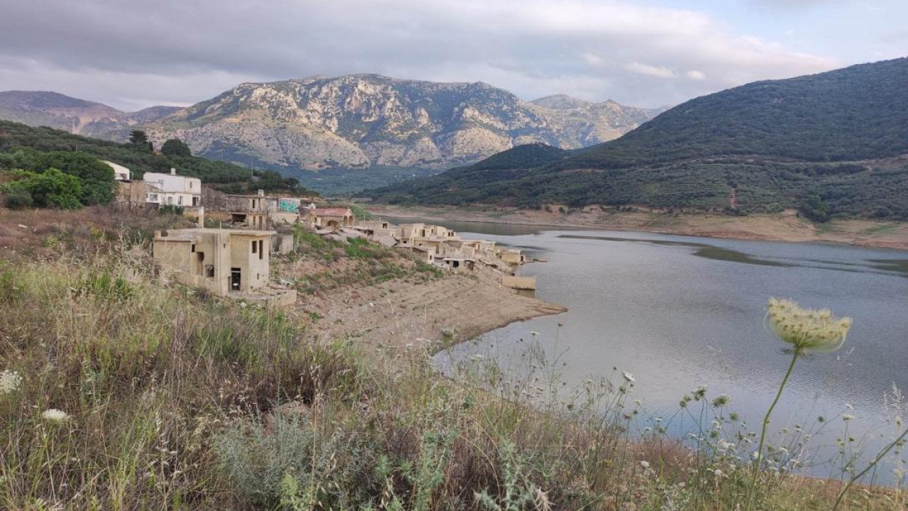 Σφενδύλι: Το βυθισμένο χωριό του Ηρακλείου