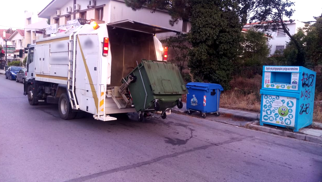 Θεσσαλονίκη: Ηλικιωμένος παρασύρθηκε από απορριμματοφόρο και εξέπνευσε