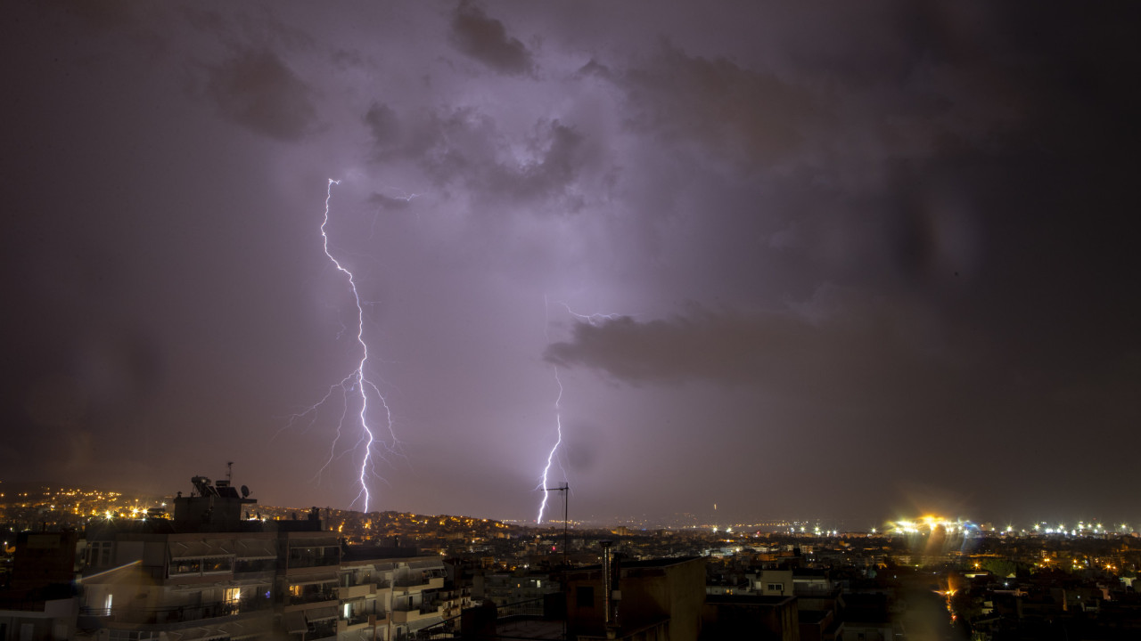 Κακοκαιρία: Πώς θα εξελιχθεί αύριο – Δείτε live την πορεία της