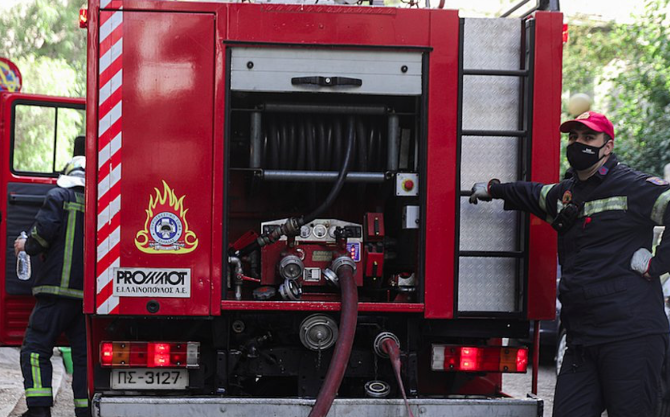 Θεσσαλονίκη: Φωτιά σε ισόγειο διαμέρισμα στην Καλλιθέα- Ξεκίνησε από έπιπλο