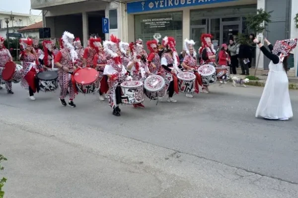 Καρναβάλι Δήμου Φαιστού στο Τυμπάκι –  Βίντεο και Φωτογραφίες από τη μεγάλη Καρναβαλική Παρέλαση