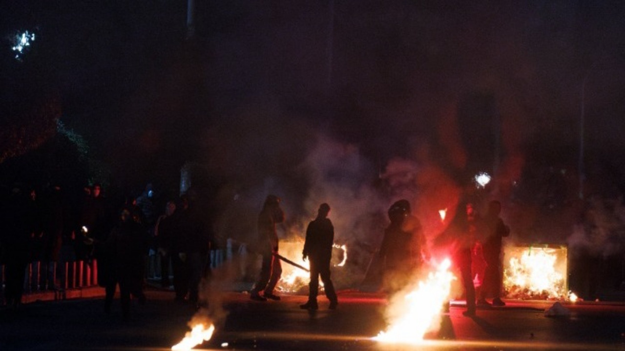 Θεσσαλονίκη: Ελεύθεροι οι 59 προσαχθέντες μετά τα επεισόδια στο κέντρο της πόλης