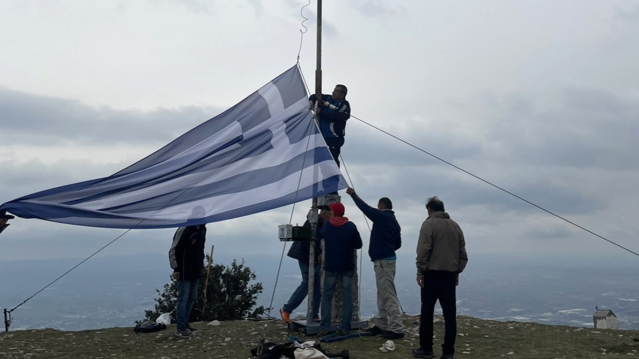 Καινούργια Ελληνική σημαία στο ύψωμα «Αυγό» Ξάνθης – Δείτε φωτογραφίες