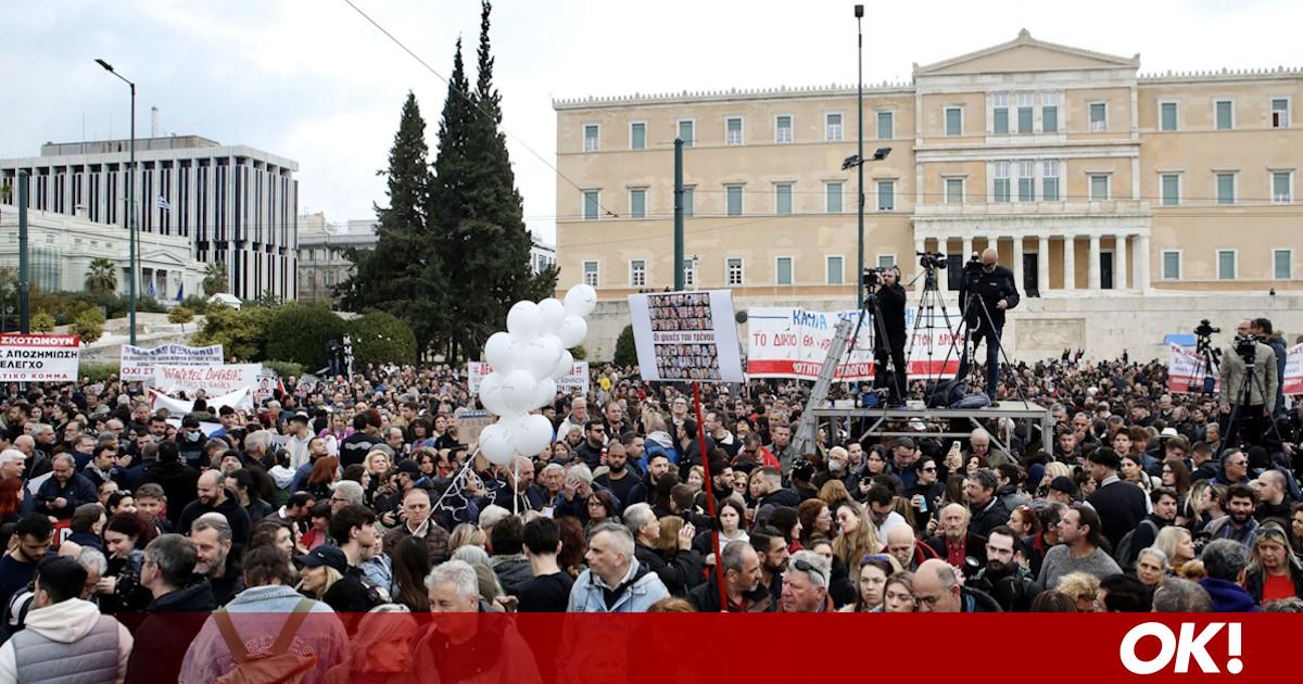 Η συγκινητική στιγμή που πέταξαν 57 μπαλόνια στον ουρανό την ώρα που είχε γίνει το τραγικό δυστύχημα πριν από δύο χρόνια