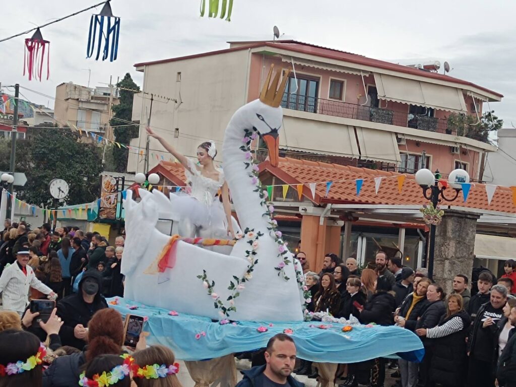 Φιλιατιώτικο Καρναβάλι: Χιούμορ, σάτιρα και… αιχμές